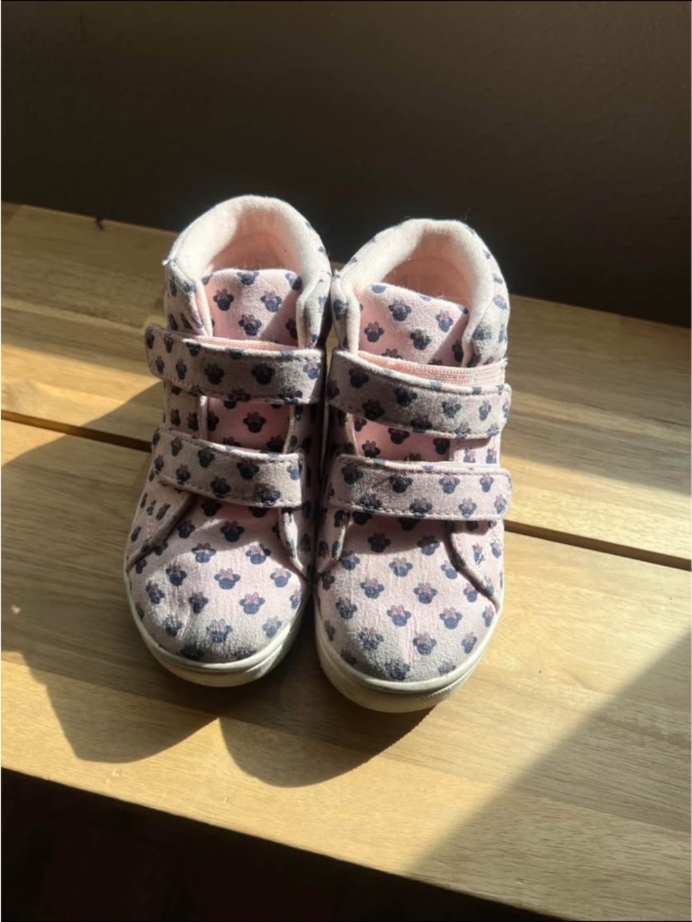Old Navy Disney Minnie Mouse Pink and Navy Heart Velcro Kids Sneakers